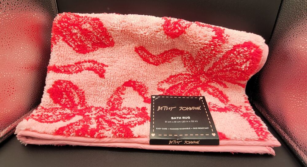New with Tags Betsey Johnson Bath Rug - Pink on Pink